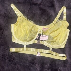 Gabi Fresh X Playful Promises - Soutien